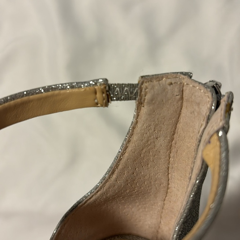 IMAGINE VINCE CAMUTO Pascal2 heeled sandals open toe shoes silver glitter sz 5.5 - Picture 15 of 16